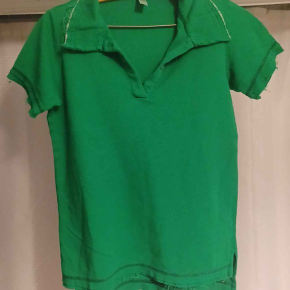 NWOT Women's Medium Green Polo - Picture 1 of 6